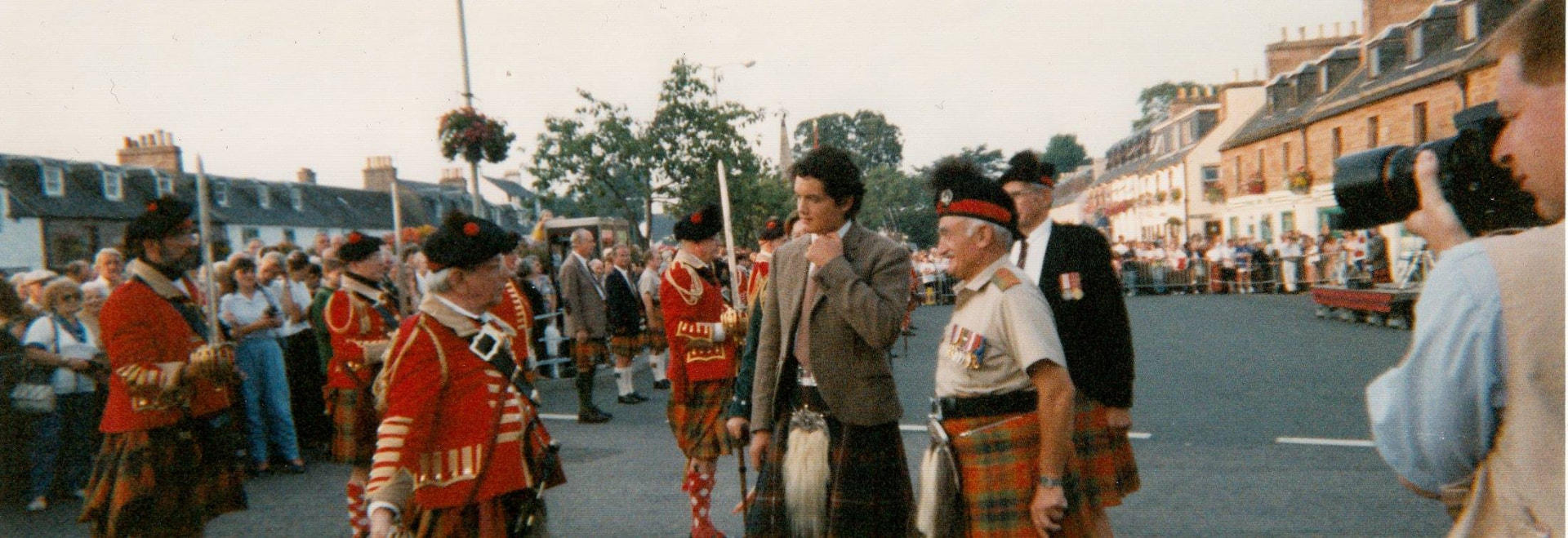 Lovat inspects the troops of the 78th Fraser Highlanders in Beauly