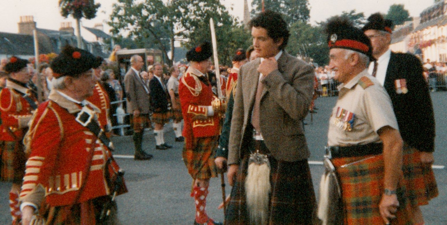 Genevieve Fraser shares a photo of Lord Lovat and the 78th Fraser Highlanders from 1997