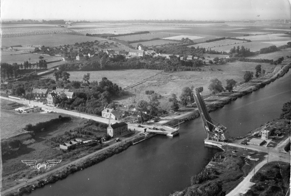 Pegasus Bridge, Bénouville